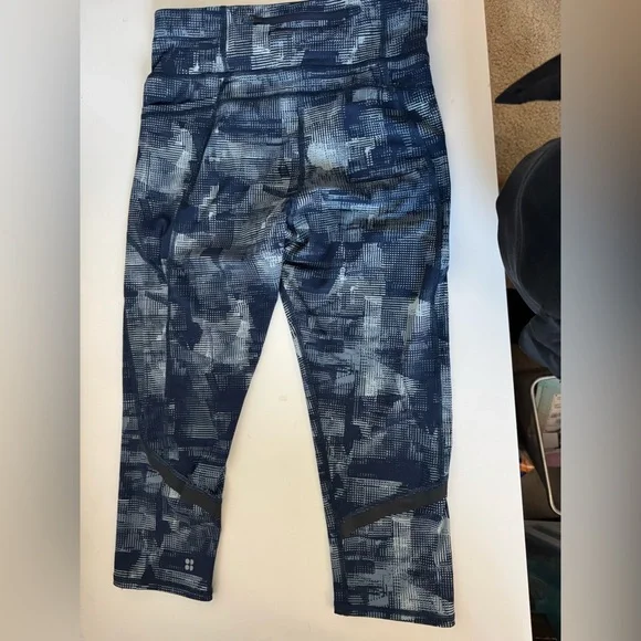 Sweaty Betty Leggings Blue White Grid Pattern 7/8 Length M - Picture 9 of 13